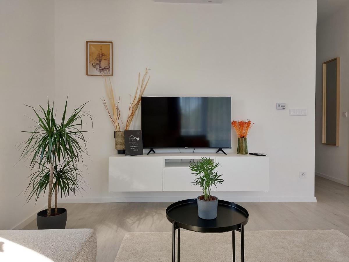 Linden Apartman 106 - Adults Only Mosonmagyarovar Luaran gambar
