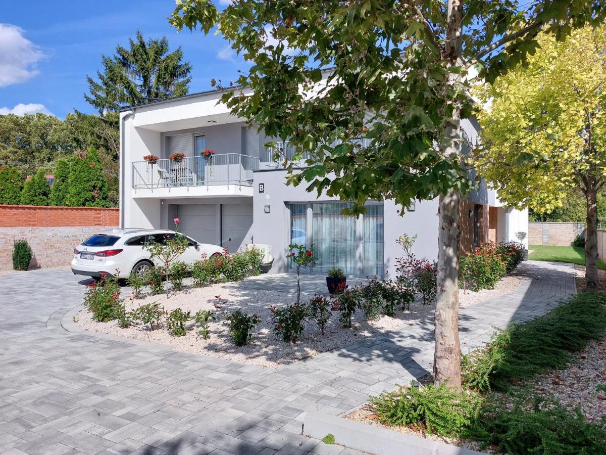 Linden Apartman 106 - Adults Only Mosonmagyarovar Luaran gambar